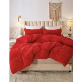 Piros puha szőrös ágynemű
